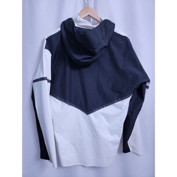 Nike Zonal Aeroshield Running Jacket Womens size LARGE Blk/Wh BV3858-133 - Picture 5 of 10